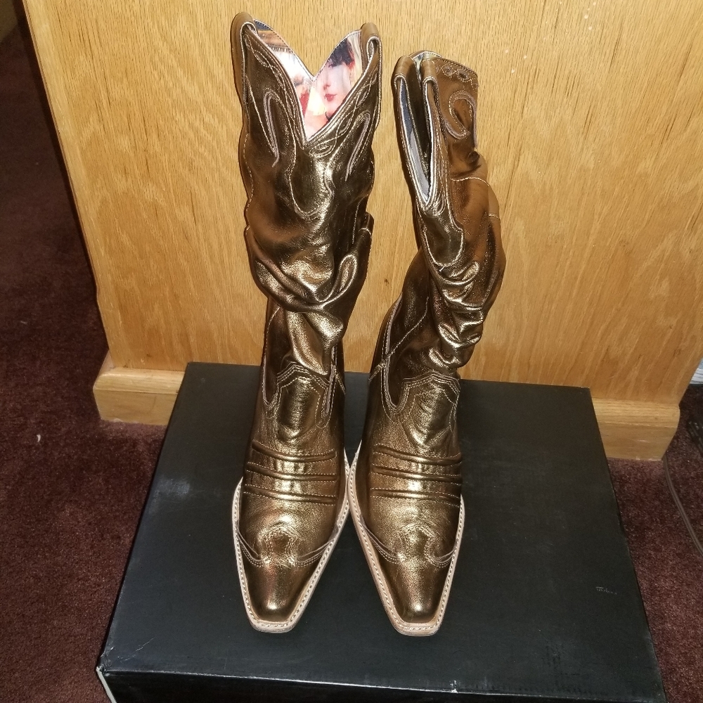 Bronz Cowboy Boots